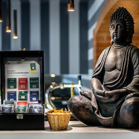 Sl'Otel Budget Bernburg Exteriör bild