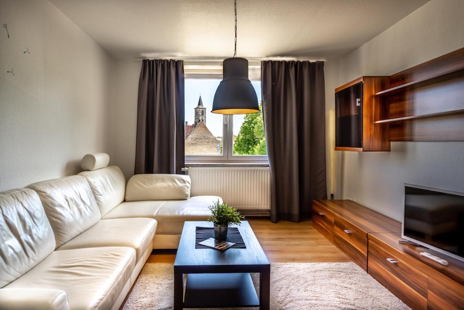 Sl'Otel Budget Bernburg Exteriör bild