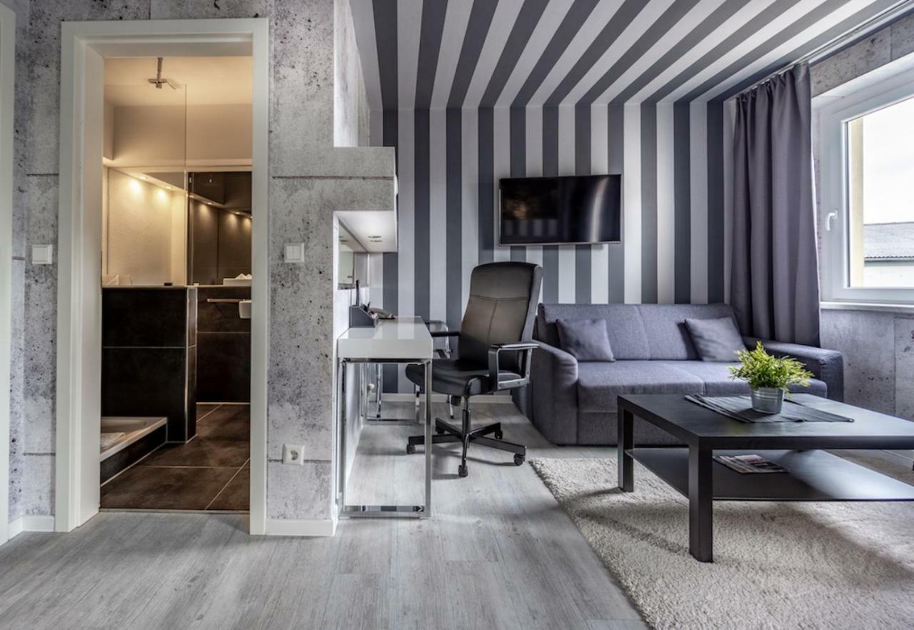 Sl'Otel Budget Bernburg Exteriör bild