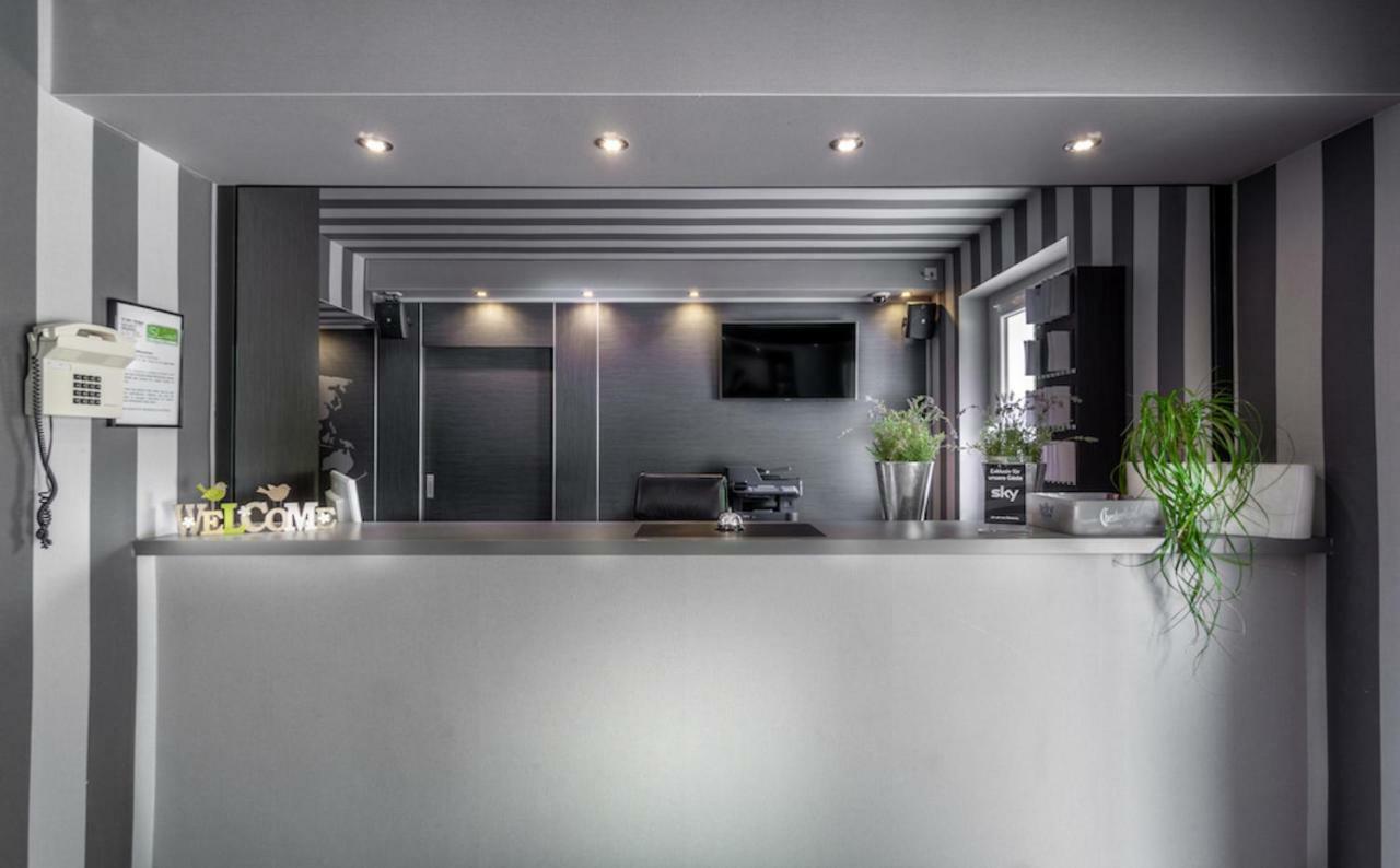 Sl'Otel Budget Bernburg Exteriör bild