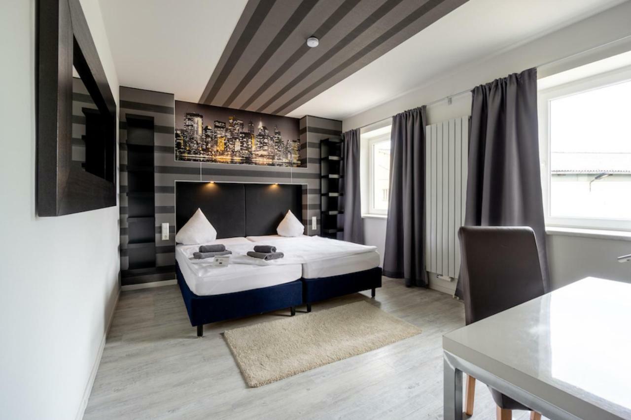 Sl'Otel Budget Bernburg Exteriör bild